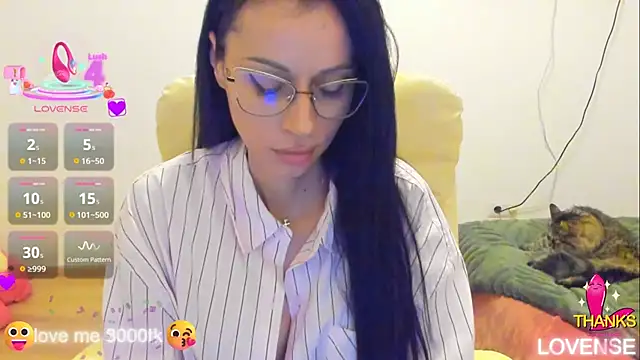 kissnicol32 live sex cam