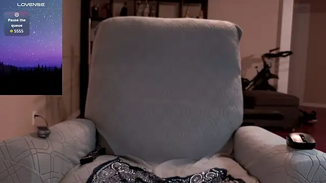 JayXCee_Official's cam snapshot