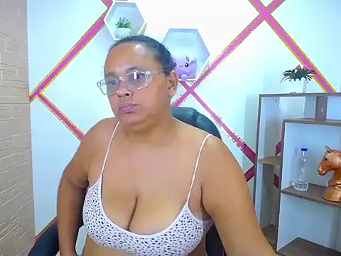 Salome_Jamess's cam snapshot