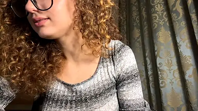 BrocadedEmulsion's cam snapshot