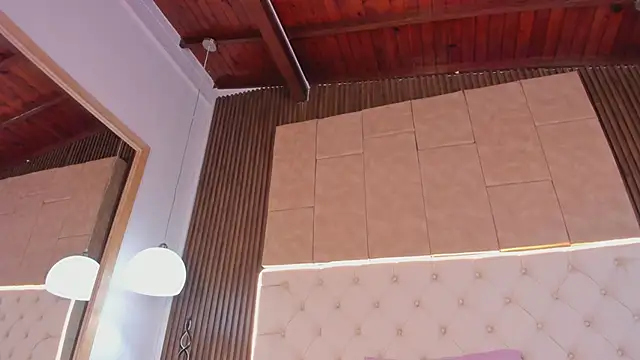 alison_harper19's cam snapshot