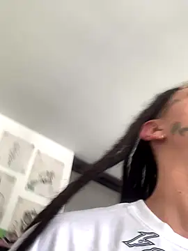 JovenDesobediente's cam snapshot