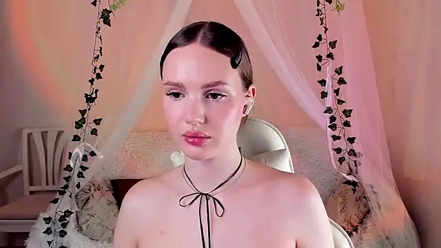 MishkaMe's cam snapshot