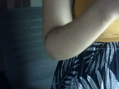 KHWAHIS-'s cam snapshot