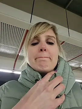 Sexybiene969's cam snapshot