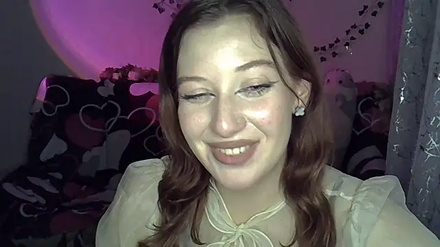 Lily_Ember's cam snapshot