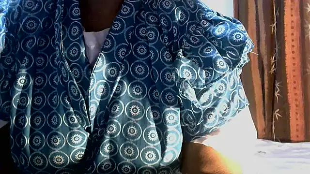 LadyLillyX's cam snapshot