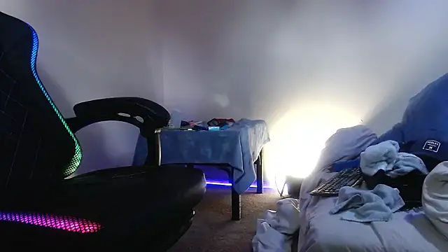 TypicalDepot5's cam snapshot