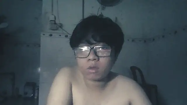 yours_c's cam snapshot