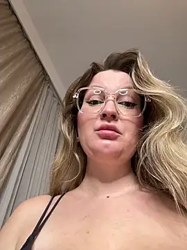 Teya_moon_ live sex cam