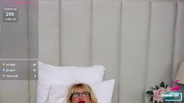 InnaWilliams live sex cam