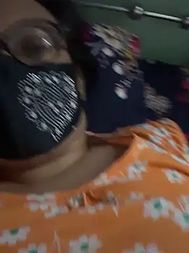 Saguphtah_Chattergy_22's cam snapshot