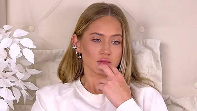 ur_wet_dreams's cam snapshot