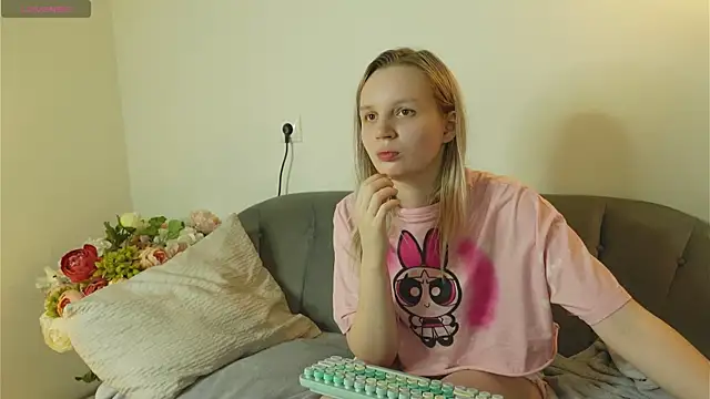 Beatrica_Klein's cam snapshot