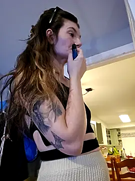 YourFavCanadianMILF live sex cam