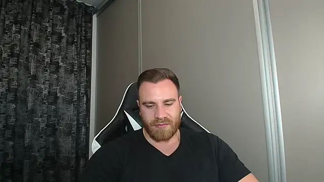 Thori92 live sex cam