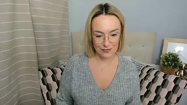 MollyFlowers's cam snapshot