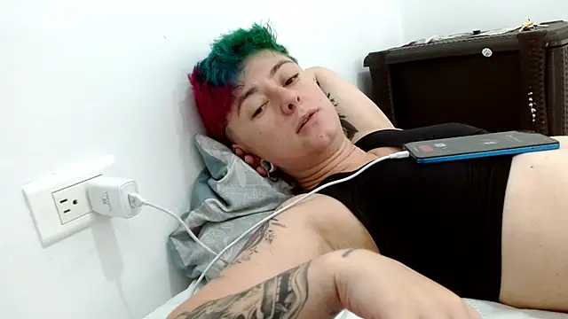 tomboyblue live sex cam