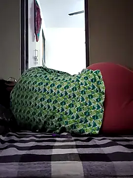 Love_bitsss live sex cam