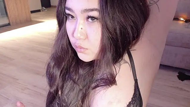 Yuriko_May live sex cam