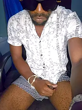 ELLJUNIOR35 live sex cam