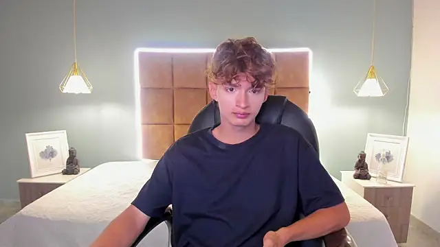 NicolasFerrer18 live sex cam