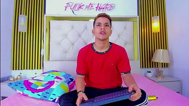 Kevin_Erotic live sex cam