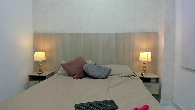 megan_castillo's cam snapshot