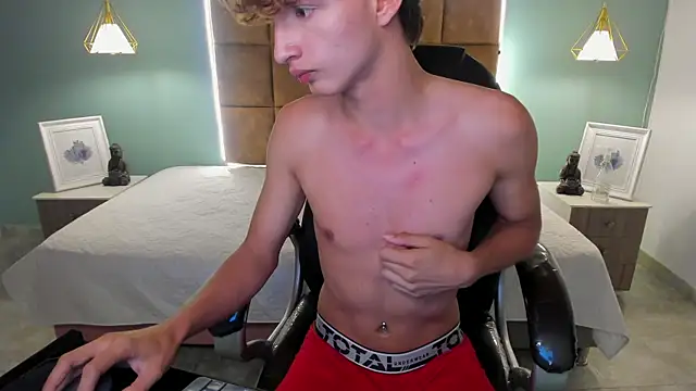 NicolasFerrer18 live sex cam