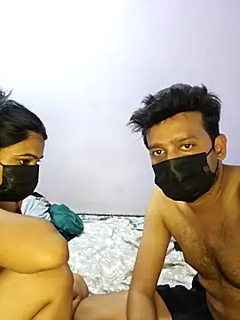 Sexyy-couple's cam snapshot