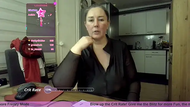 MilfGina live sex cam