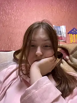 Charming_hamster_'s cam snapshot