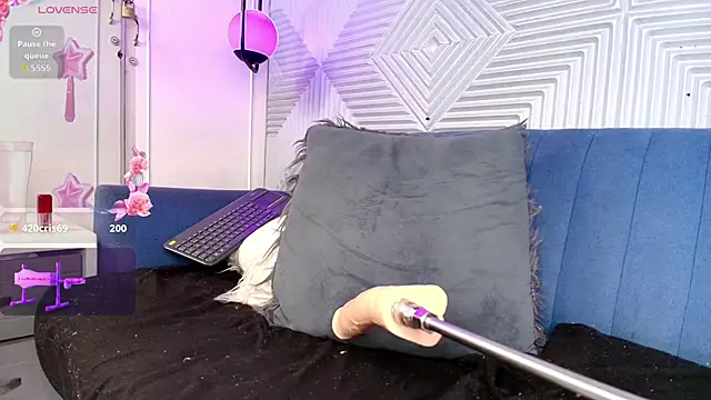 danika_mori1's cam snapshot