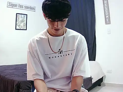 harrytomson_1's cam snapshot