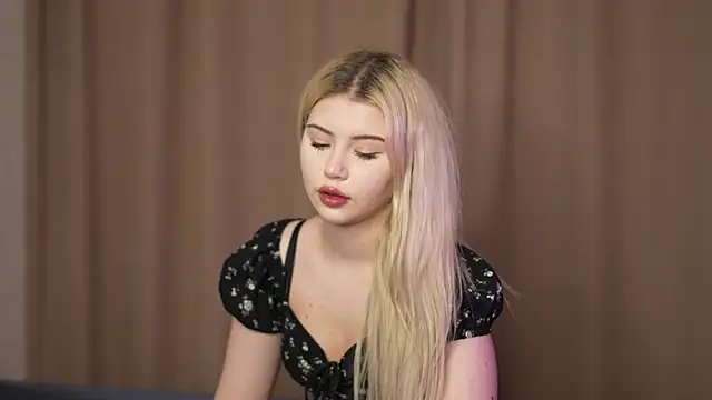 AshleyNikoo's cam snapshot