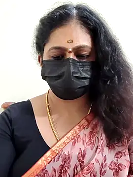 Sweetie_swetha37 live sex cam