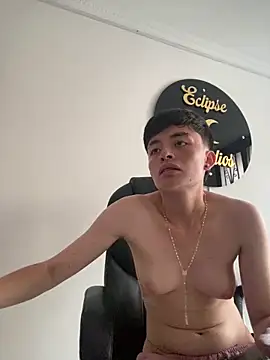 nico_18x live sex cam