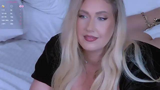 OndinaNoir live sex cam