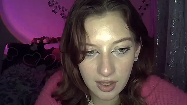 Lily_Ember's cam snapshot