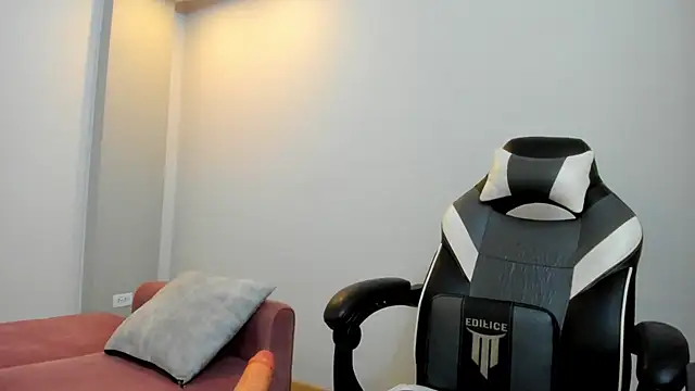 Carolina_hernandez22's cam snapshot