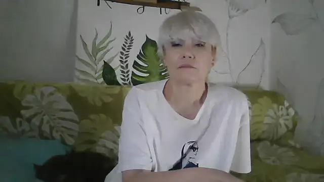 Catty_Lady's cam snapshot