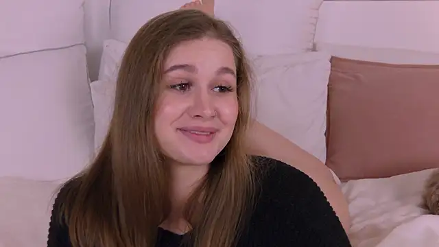 EllieHayes's cam snapshot