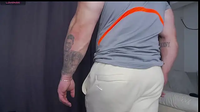 RickyMiami1's cam snapshot