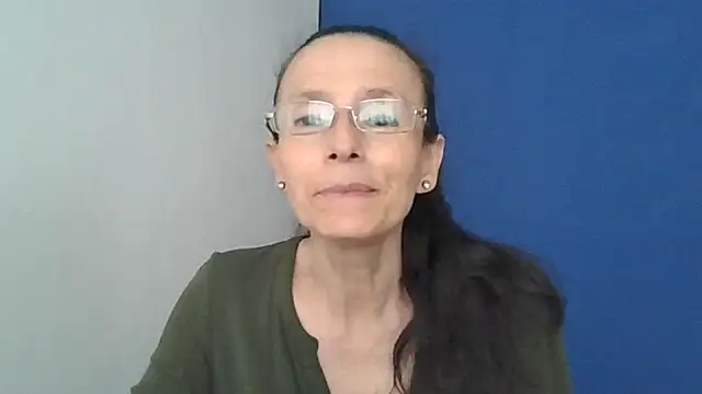 AuroraLatin's cam snapshot