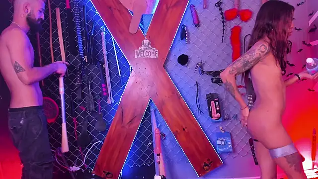 Warick_and_Aria_bdsm_'s cam snapshot