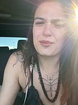 SafeinouterSpace's cam snapshot