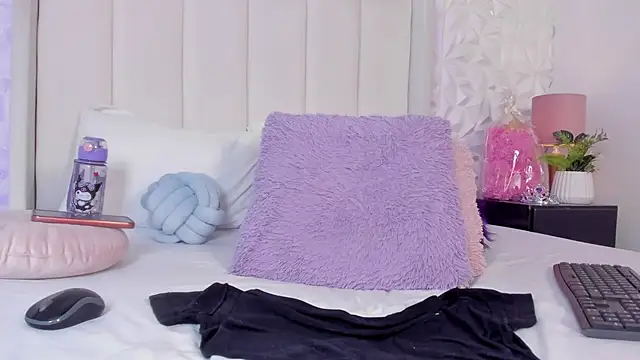 Mirandaa_Rogers's cam snapshot