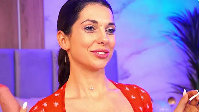 EllyLynn's cam snapshot