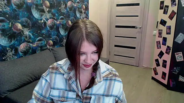 GinnyBlacky's cam snapshot