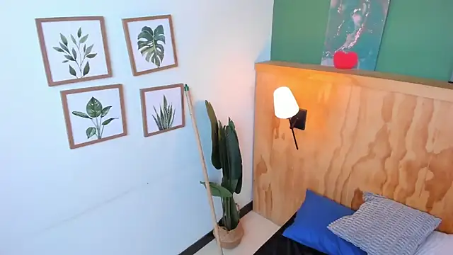 aliceandsia's cam snapshot